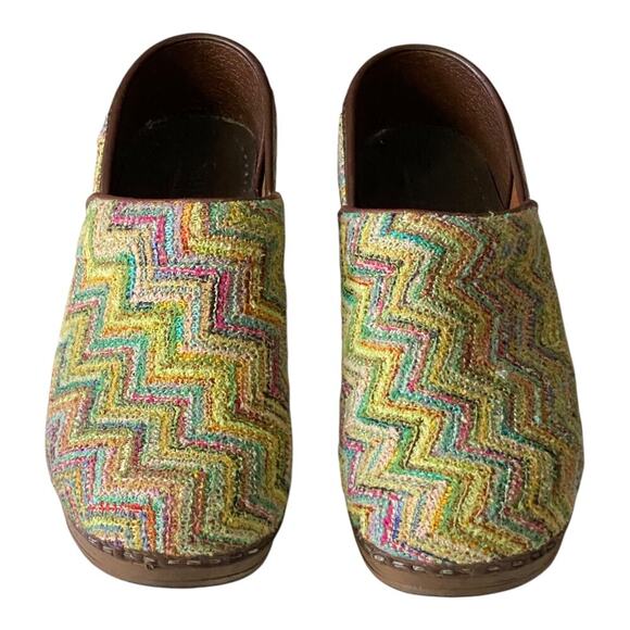 Sanita Clogs Womens Colorful Zig Leather Slip-Ons Size EU 35 US4 Nurse Shoes - Picture 3 of 11